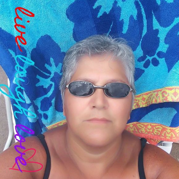 Meet your Posher, Shelly - Picture 1 of 1